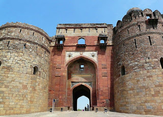 Enterance of Purana Qila