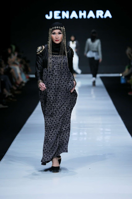 Desainer Fashion Muslim Karya Nanida Jenahara Nasution