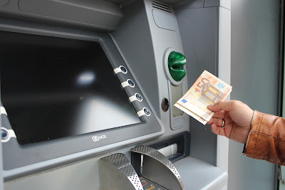 https://pixabay.com/en/atm-money-euro-withdraw-cash-cash-1524871/