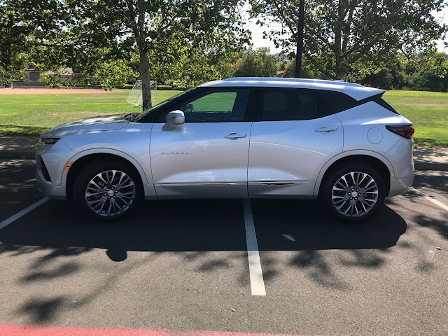 Side view of 2019 Chevrolet Blazer Premier AWD