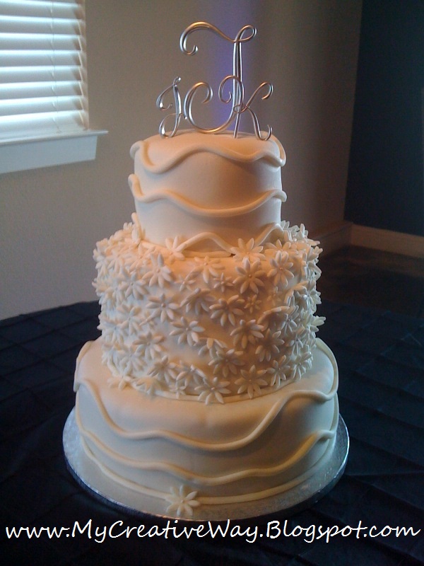 3 Tier Daisy Flower Wedding Cake I made this cake back in September