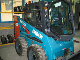 sunward 2810  loader