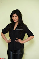 Shruti Haasan Looks Stunning trendy cool in Black relaxed Shirt and Tight Leather Pants ~ .com Exclusive Pics 020.jpg