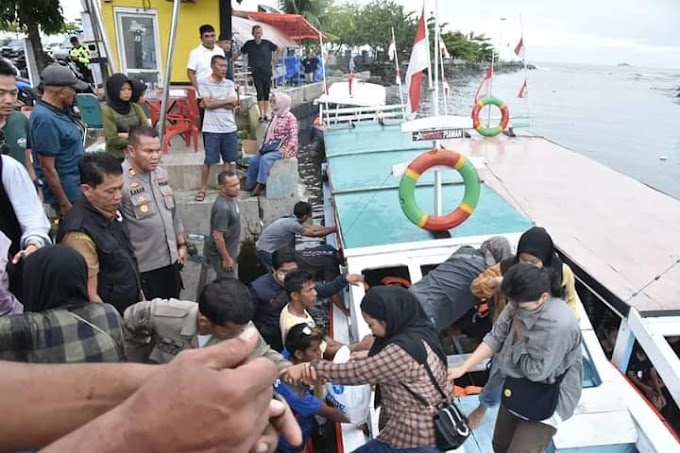 71 Orang Wisatawan Yang Terkurung di Pulau Angso Duo Berhasil di Evakuasi