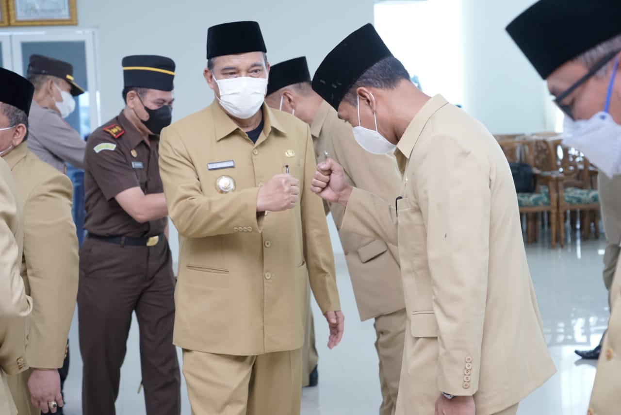 21 Pejabat Pimpinan Tinggi Pratama di Lingkungan Pemko Tebing Tinggi Dilantik dan Mengambil Sumpah