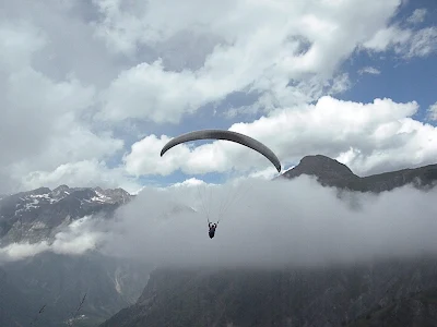 Parapente Alpes- Delta plane, Ski de station alpes : Office du tourisme des 2 alpes, vacances au ski et séjour montagne station ski