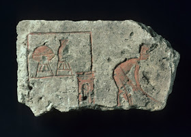 Relief with man sweeping: Dynasty 18