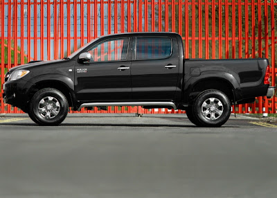 2009 Toyota Hilux High Power side