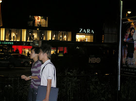 by E.V.Pita....Zara store in Singapur / por E.V.Pita (2004),...Tienda de Zara en Singapur / Tenda de Zara