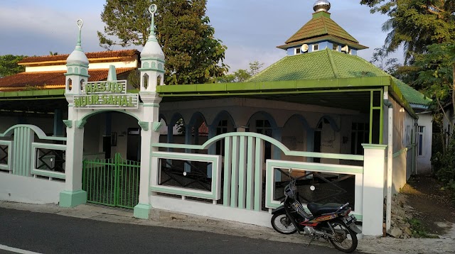 Bergabunglah dalam Kegiatan Bersih-Bersih Masjid Nuur Sahal Kedungsari, Magelang Utara, Kota Magelang