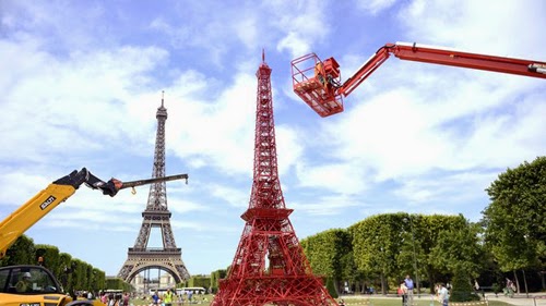 Bản sao tháp Eiffel cực thú vị