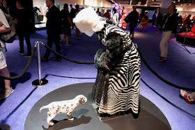 Cruella de Vil 101 Dalmatians zebra costume