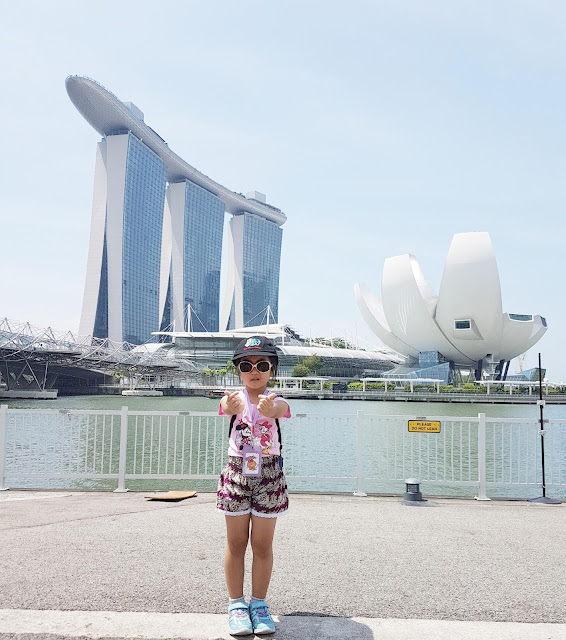 Serunya liburan ke Singapore bareng keluarga Sebenarnya harapan saya tuh sanggup travelling ke Jepang dan Korea Serunya liburan ke Singapore bareng keluarga