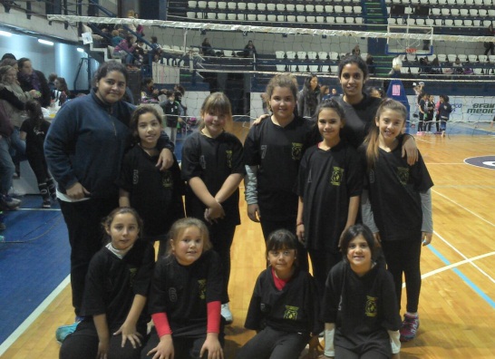 Las niñas de Voley participaron de un Encuentro en La Plata