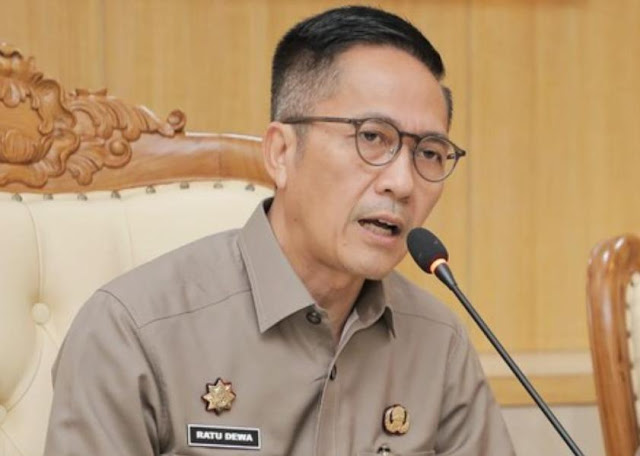  PJ Walikota Palembang Ratu Dewa Ingatkan Dinas PUPR untuk Segera Perbaiki Jalan Rusak