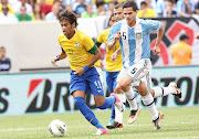 Jogando mais pelo meio,Neymar foi mais ativo durante o jogo todo.