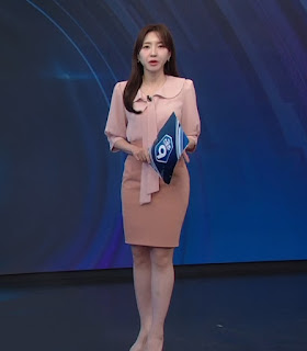 20250613 9시 스포츠뉴스 이윤정 아나운서 파스텔톤 블라우스 치마 예쁜 의상