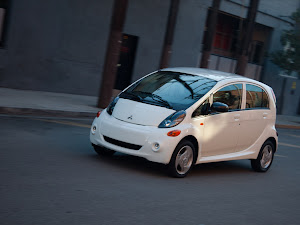 Mitsubishi i-MiEV American version 2012 (5)