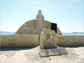 "Hands On The Wheel" Science, Technology, and Innovation. Festival Internacional de Esculturas de Arena de Revere Beach 2016