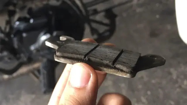 Kampas Rem Motor - Mengenal Daftar Sparepart Motor Cepat Laku atau Laris
