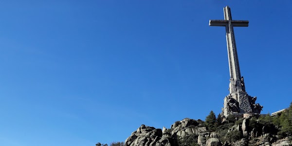 Las exhumaciones en el Valle de los Caídos, paralizadas por grupos franquistas