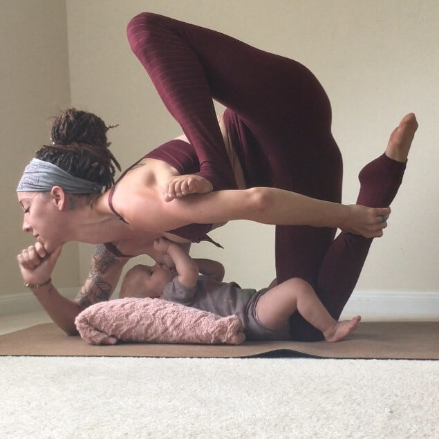 Mind-Blowing Pictures Of Woman Who Is Doing Yoga Poses While Breastfeeding Her Baby