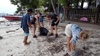 Beach Clean Up Gili Islands | Oceans 5 Gili Air | Indonesia