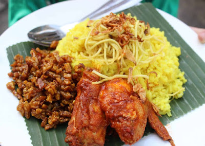 Nasi kuning enak menu buka puasa