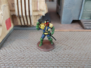 28mm Judge Dredd Miniature by Warlord Games