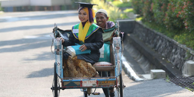 Wow anak tukang becak lulus dengan IPK 3,96 di Unnes