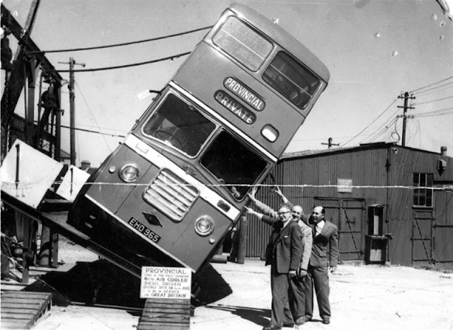 Pruebas de inclinación autobuses de Londres en los años 40