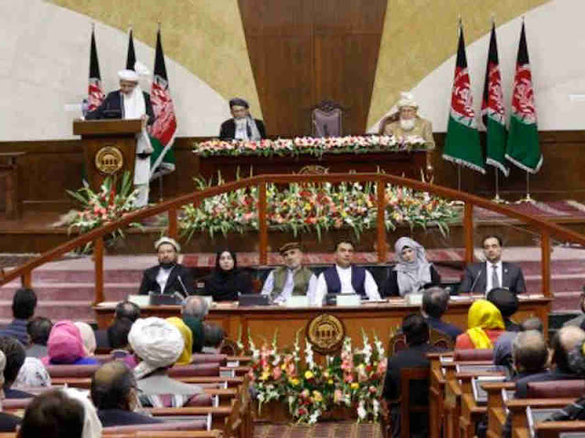 Meski Tunggu Hasil Pemilu, Ashraf Ghani Lantik Parlemen Baru Afghanistan