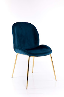 silla tapizada azul actual