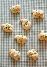 Garlic Dinner Rolls