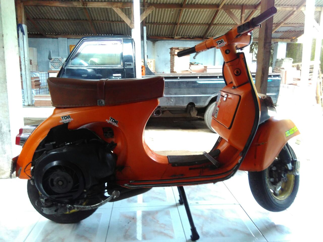  Gambar  Lucu Bergerak Naik  Vespa  Terlengkap Display 