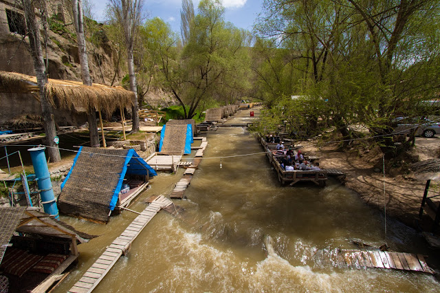 Ristoranti sul fiume a Belisirma, Ihlara valley-Cappadocia