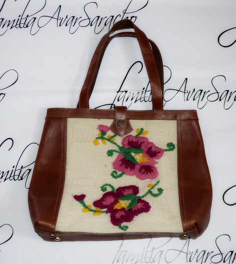 Bolso/Cartera "Colección Elamanecer 2018" Nº 003 "Familia Avar Saracho"