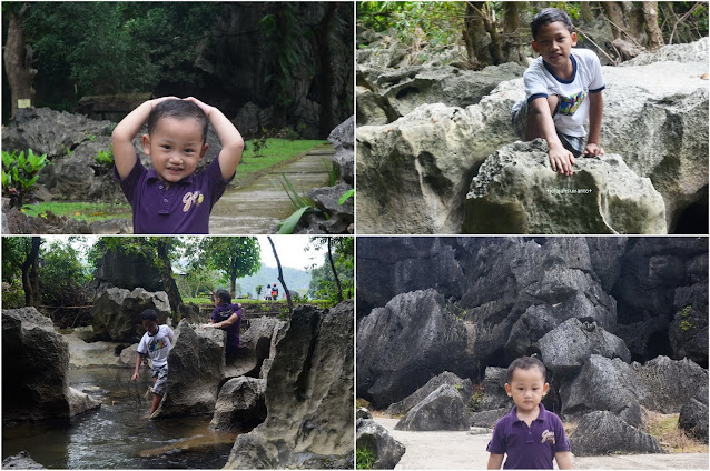 Mas dan #KenSiPenjelajahKecik menjelajah di Taman Prasejarah Leang Leang Maros | © JelajahSuwanto