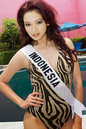 Putri Indonesia on Foto Hot 9 Miss  Putri  Indonesia   Warta Info