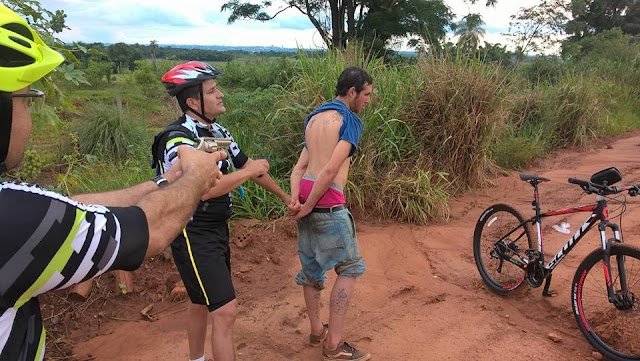 Malandro tenta assaltar ciclistas durante o pedal mas os bikers eram policiais no Mato Grosso do Sul 