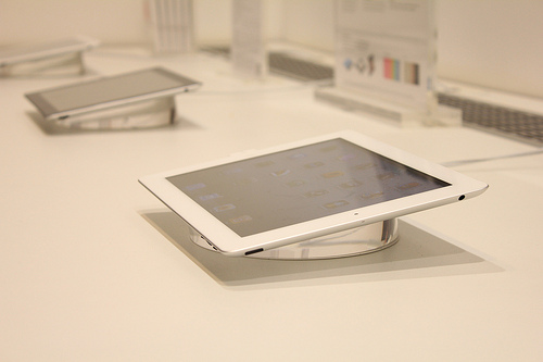 Apple、「iPad 2」を4月28日に日本で発売へ。27日に発表予定