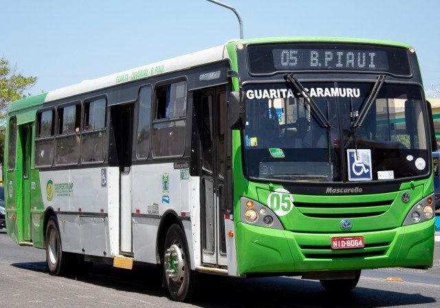 Em Parnaíba, passageiros reclamam de superlotação em ônibus do transporte coletivo