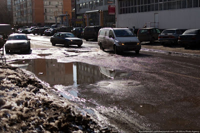 Bad Russian Roads Seen On www.coolpicturegallery.us