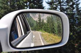How to put rear view mirror back on mount