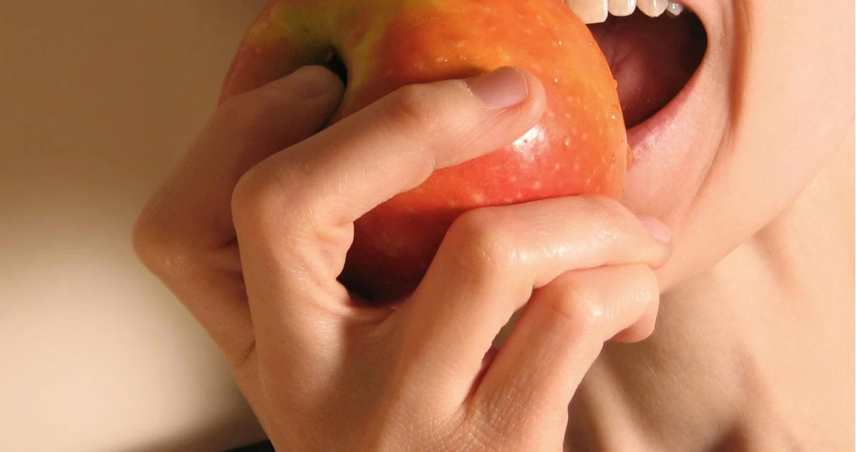 Don’t get rid of the skin of the fruit: Apple PEEL is PACKED with nutrients your body needs