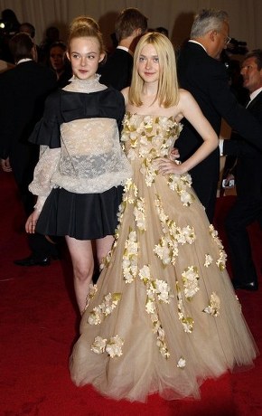 with her sister Dakota Fanning at Costume Institute Gala Elle wore a