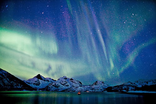 Fenomena Cahaya Aurora Berlian