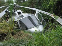 HELICÓPTERO CAI EM GUARAMIRANGA E FAZ TRÊS VÍTIMAS 