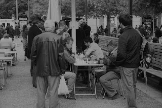 Des joueurs d'échecs