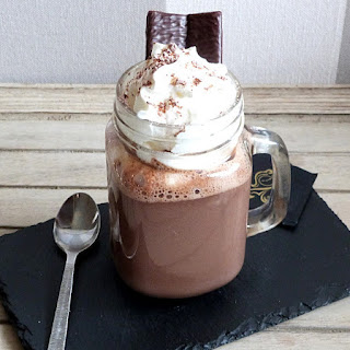 https://danslacuisinedhilary.blogspot.com/2016/02/chocolat-chaud-gourmand-menthe-after-eight.html